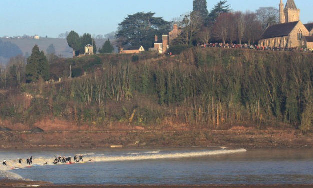 Severn Bore – Fretherne<input type="hidden" class="is-post-family-safe" value="true">