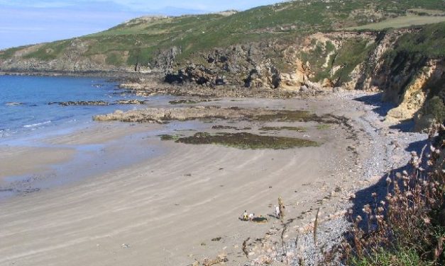 Sandy Beach Bay, Anglesey<input type="hidden" class="is-post-family-safe" value="true">