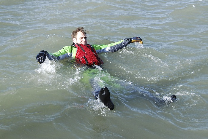 Winter paddling tips for sit on kayakers 10